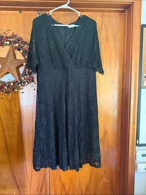 Women's Black Lace Midi Dress with V-Neck